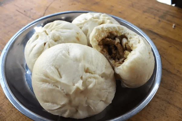 Does every Chinese person eat 100 dumplings everyday for breakfast