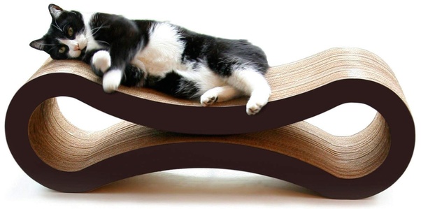 Is there any scratching post that blunts cats' claws instead of