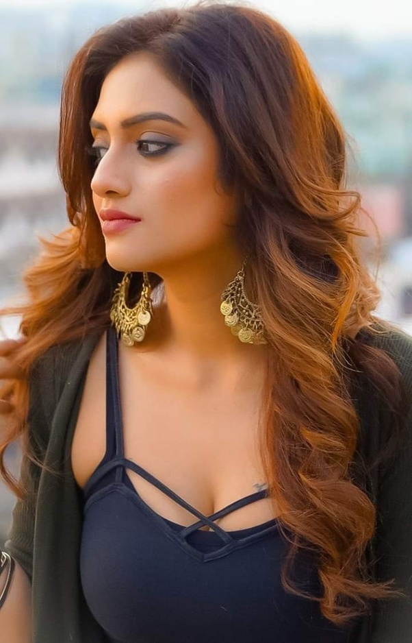 What are some hot and bold photos of the Indian Bengali actress Nusrat