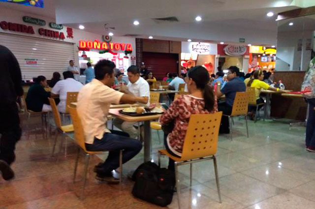 Levantan clausura temporal a local de comida en Plaza las Américas