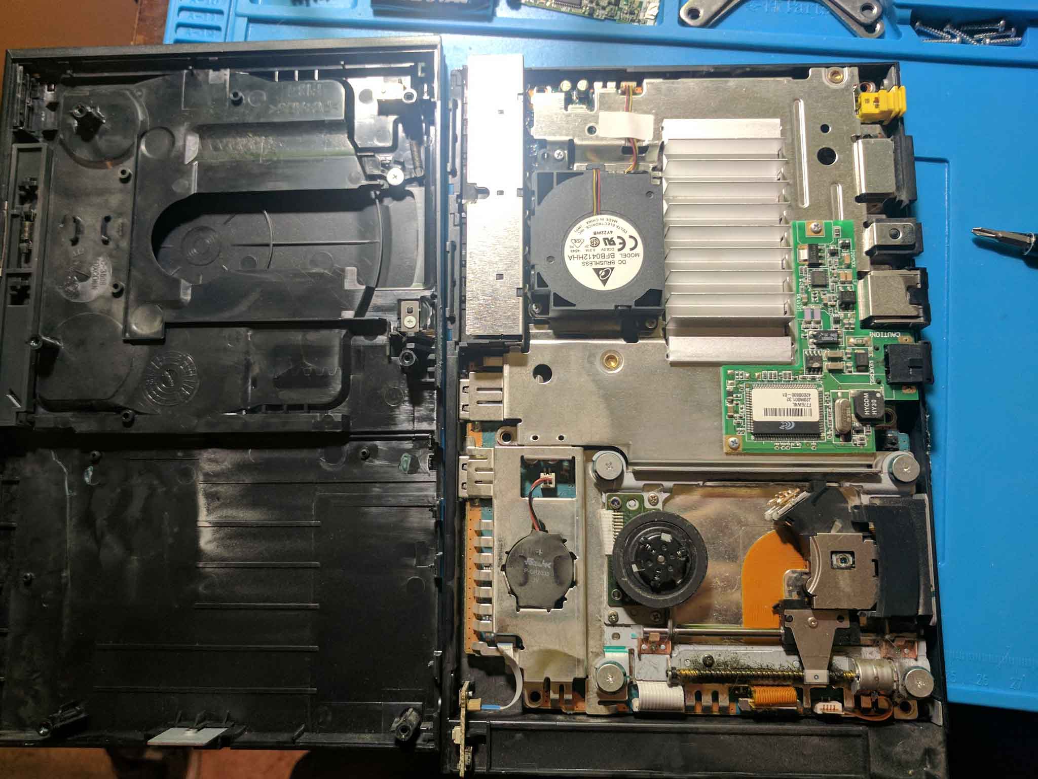 SCPH70012 PS2 slim teardown guide William Quade