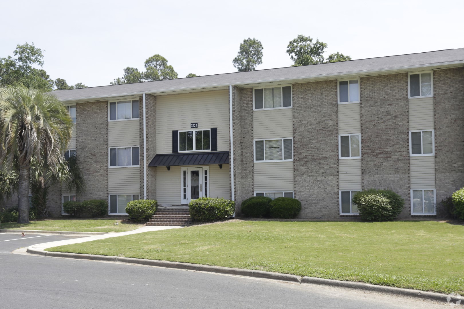 SUMMIT AUGUSTA Quad Property Group