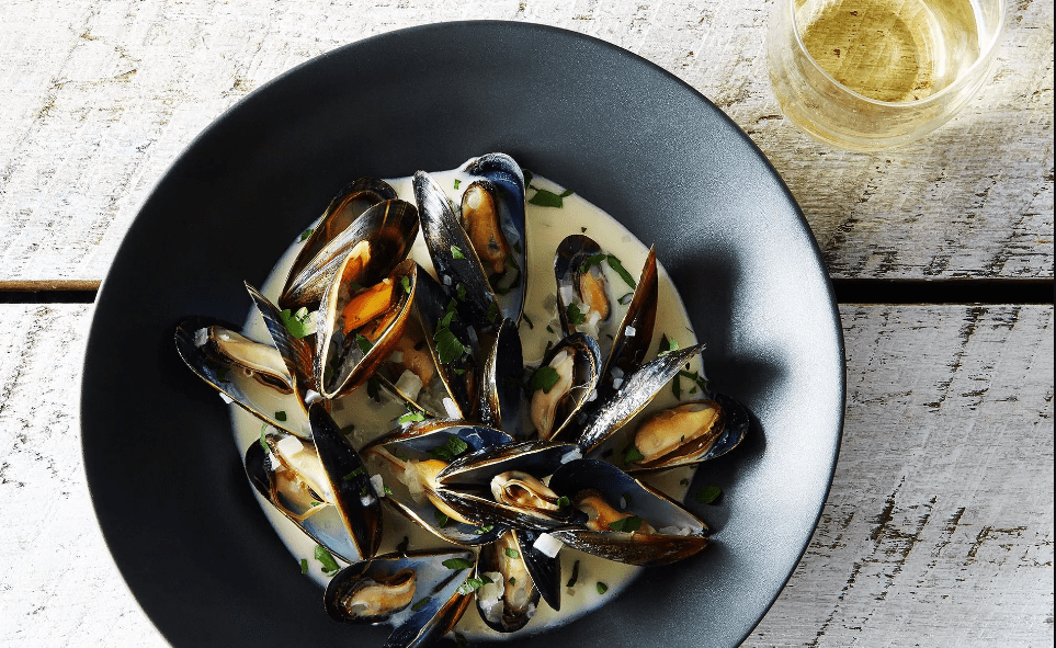 Savouring the Flavours A New Zealand Cookbook on Mussels