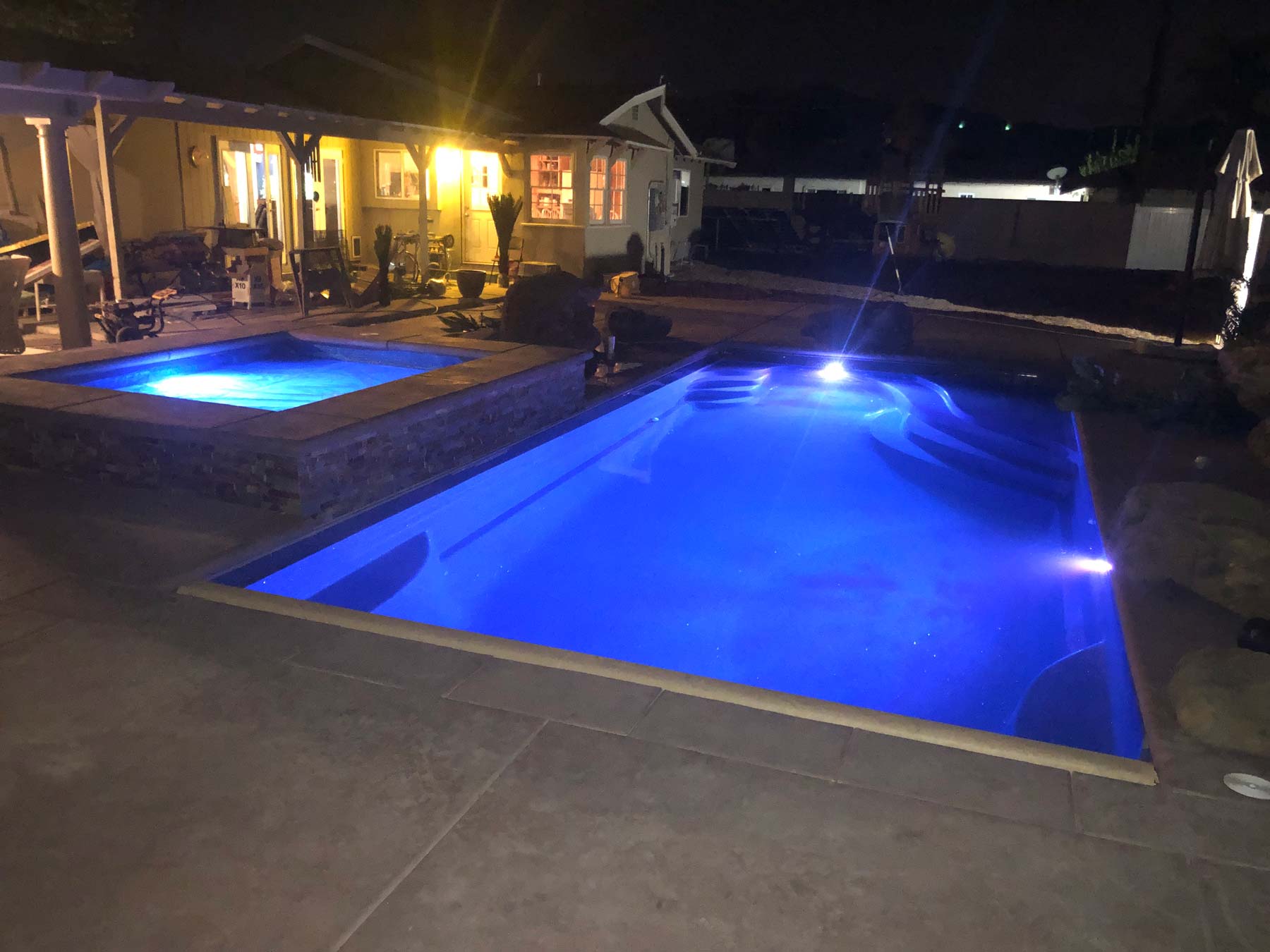 Quality Fiberglass Pools and Spas Latham Pools builder for Hemet, CA and surrounding area
