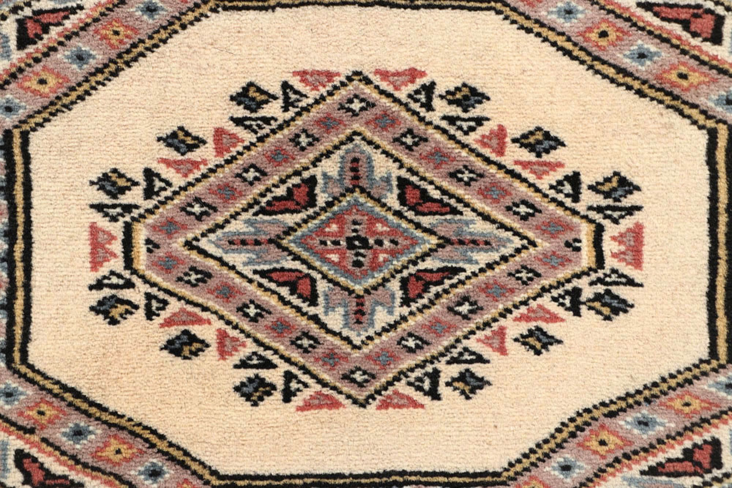 Carpet Buyers Exclusive Handmade Rug Collection BUY NOW