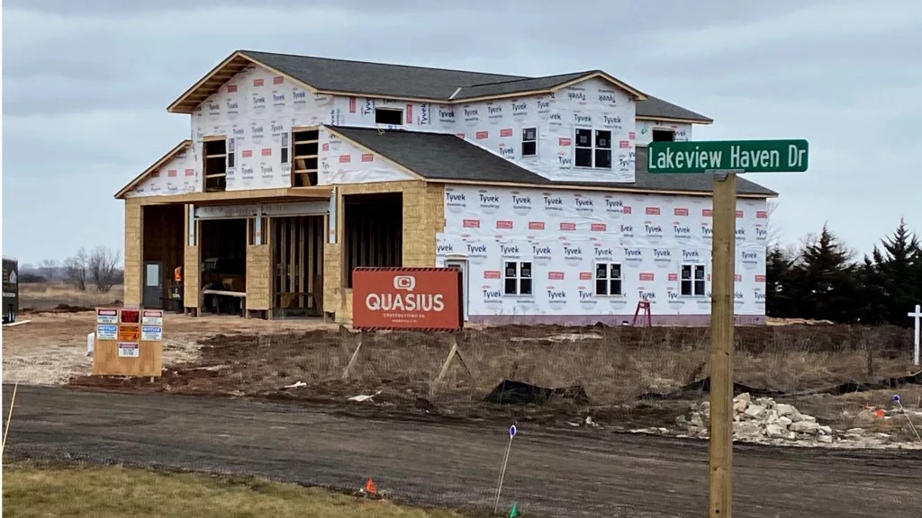 Quasius Construction