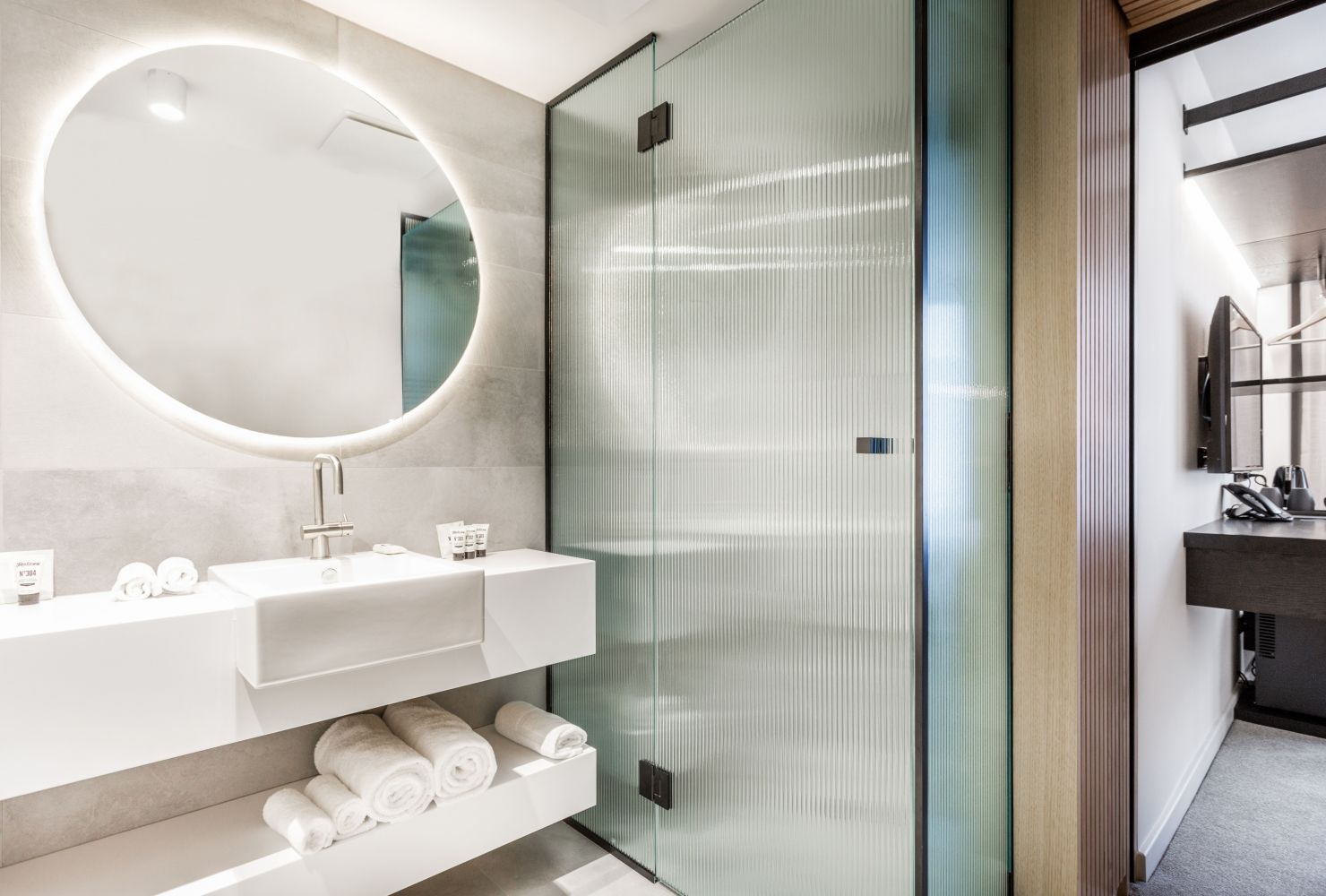 PERTH ESSENTIAL Quay Perth Hotel