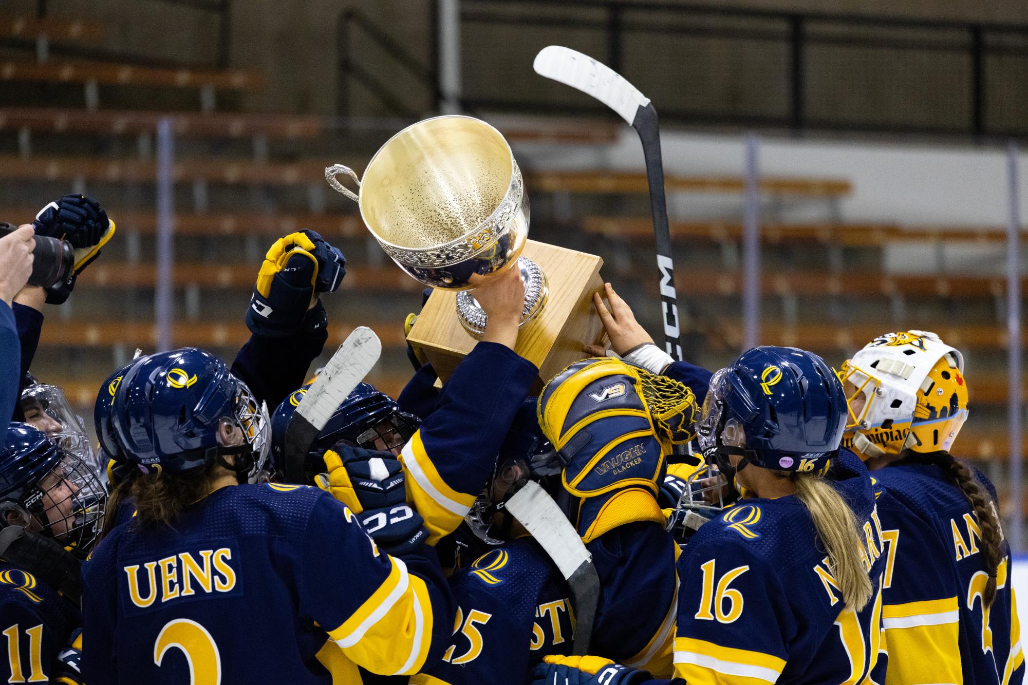 Quinnipiac women’s ice hockey blanks Yale, brings home fourth straight Nutmeg Classic The