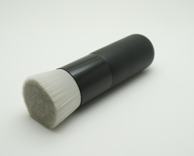 The flat top makeup brush is ideal for liquid foundation Queen Brush