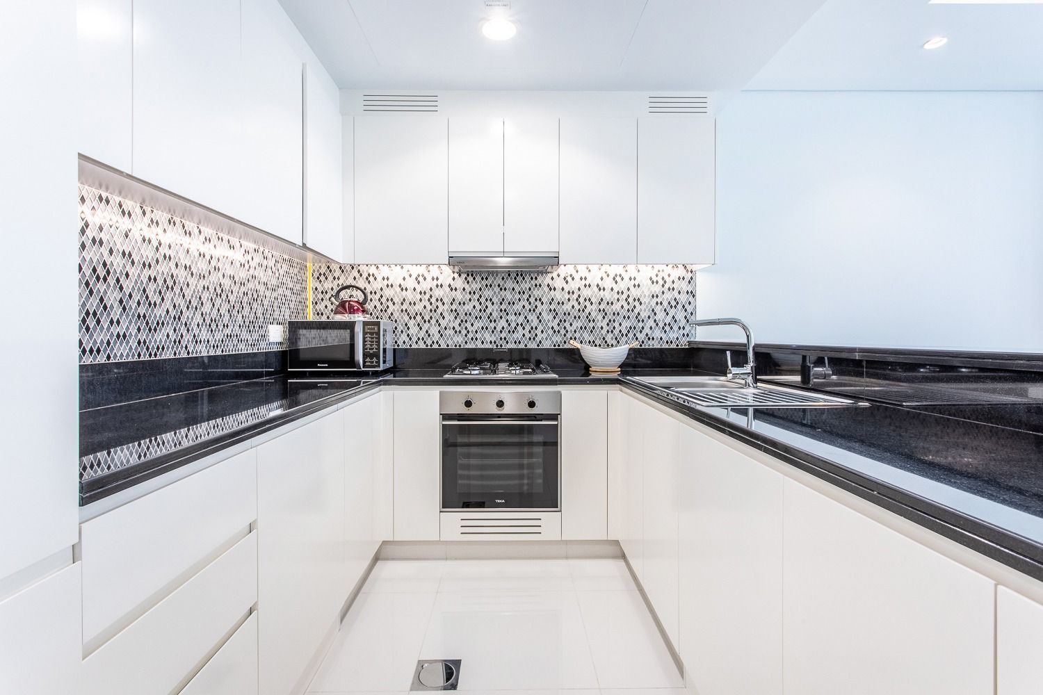 Luxurious 1 BHK Studio Apartments for Rent in Dubai Happy Hours