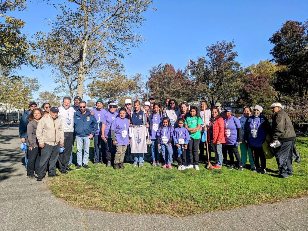 'Friends of Smokey Park Holds First Cleanup Queens Ledger