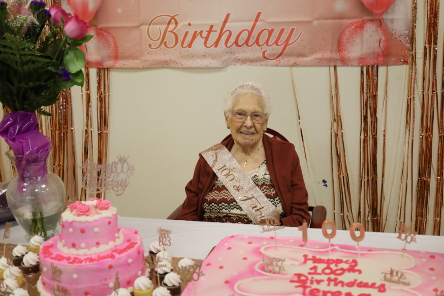 Newest centenarian in Sunnyside celebrates with family, friends at neighborhood community center
