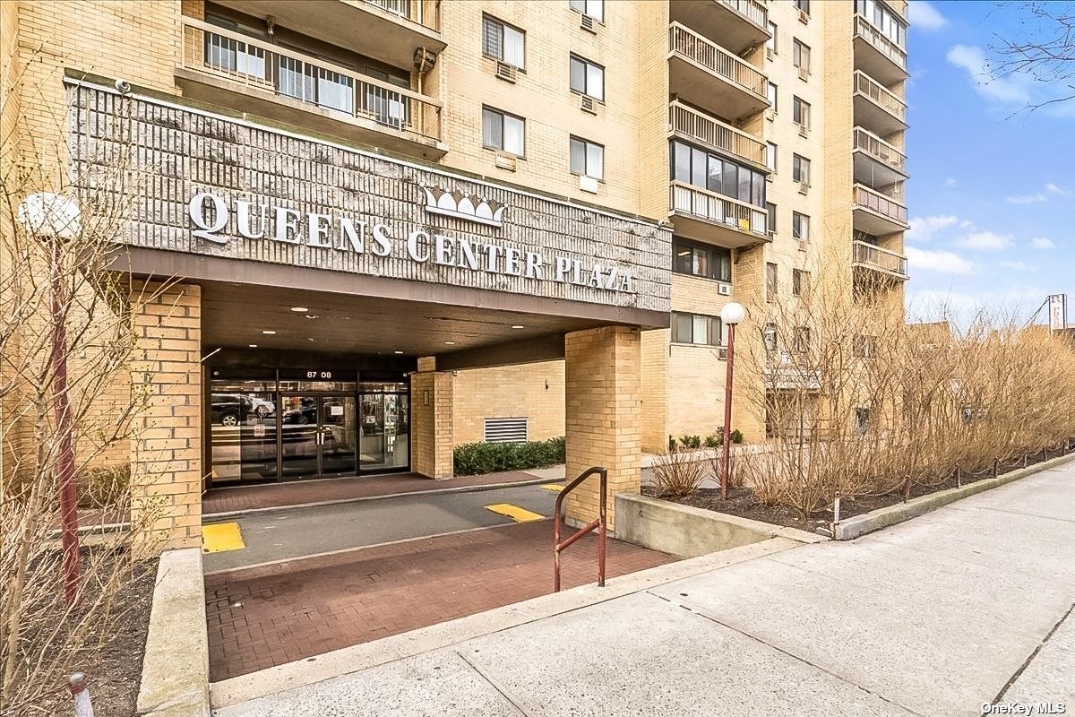 Fabulous 1 BR Condo Queens Properties