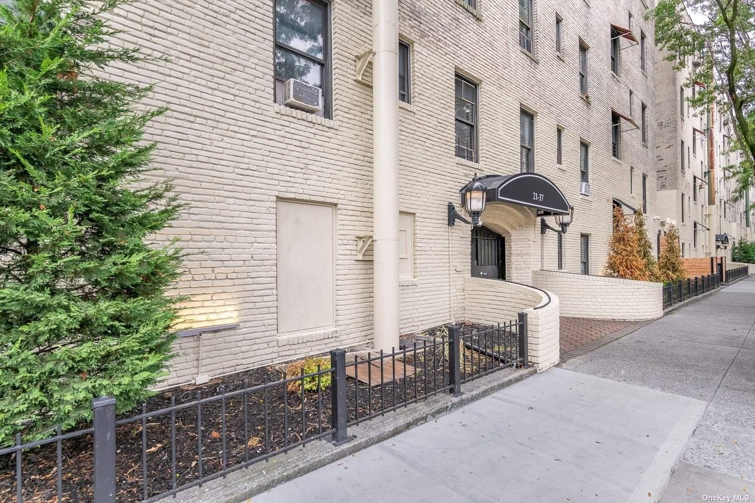 Two Bedroom CoOp Queens Properties