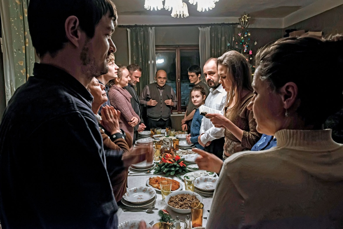 Cicha noc (2017). Recenzja filmu Piotra Domalewskiego