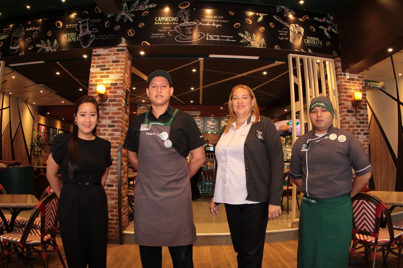 Sweet & Coffee® celebra 25 años de dulces momentos entre familias y