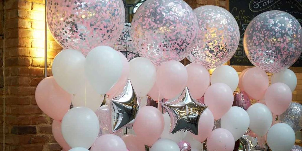 Does Safeway Fill Helium Balloons In 2023? (Price + More)