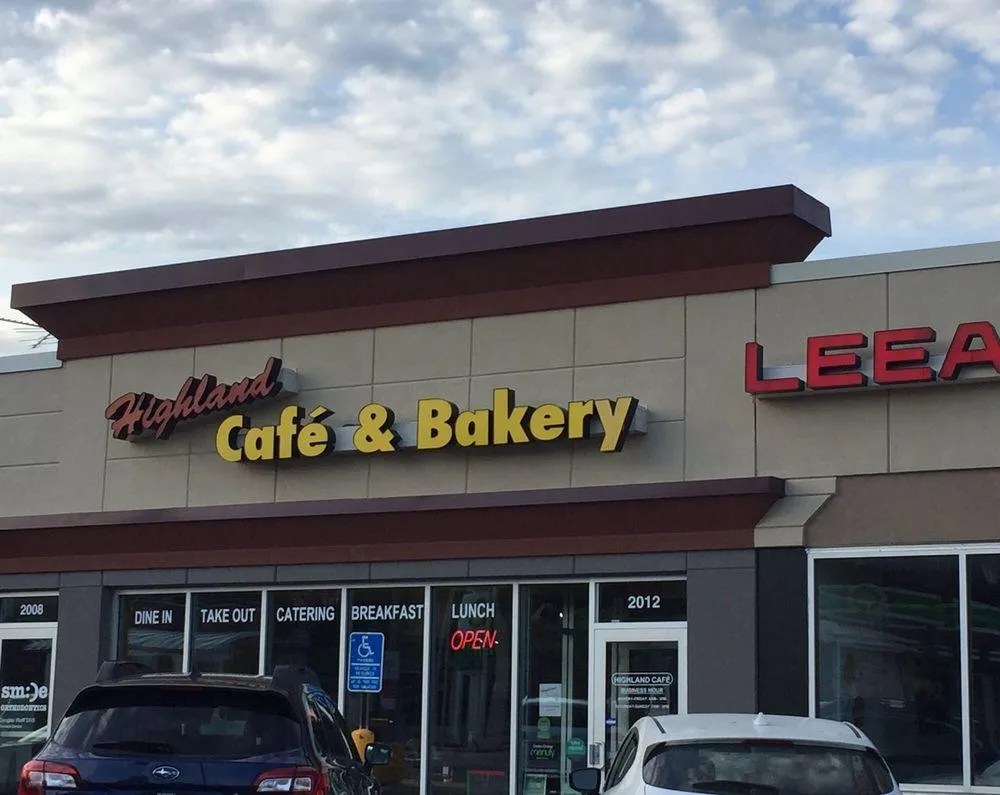 12 Best Restaurants Near University of St. Thomas Quest MN