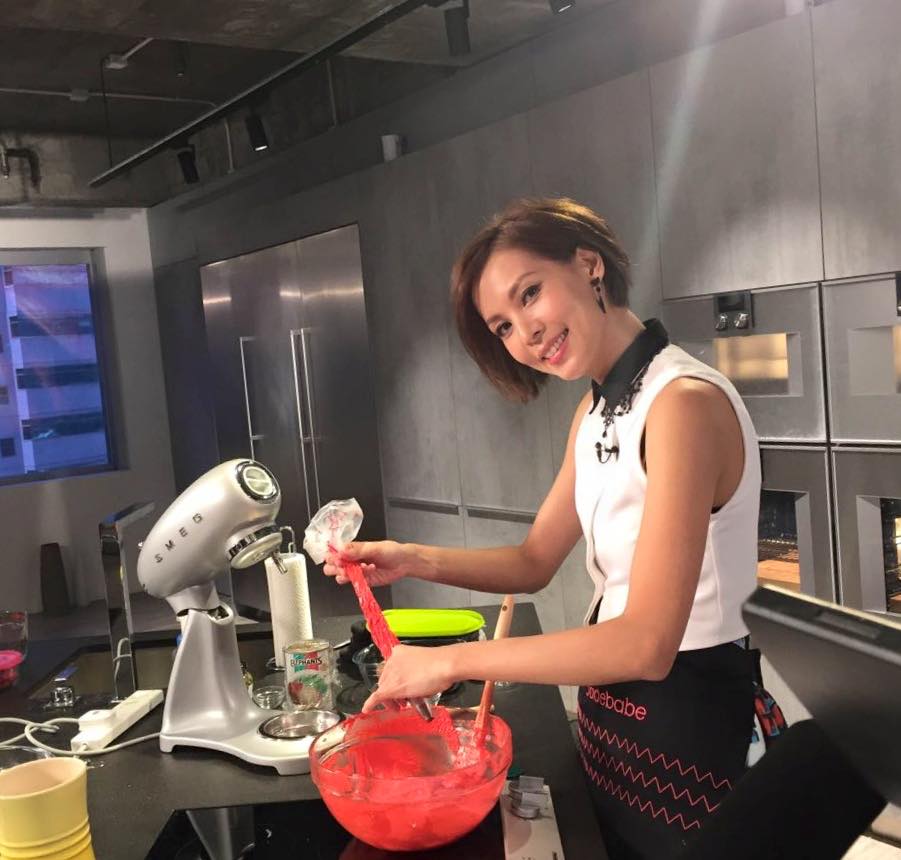 Jade Lui 梁家玉 QUEST Artists & Models