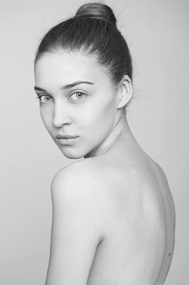 Mina K - QUEST Artists & Models