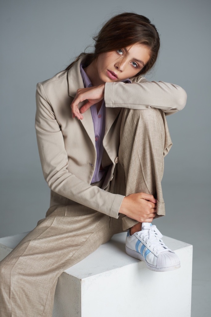 Renata S QUEST Artists & Models