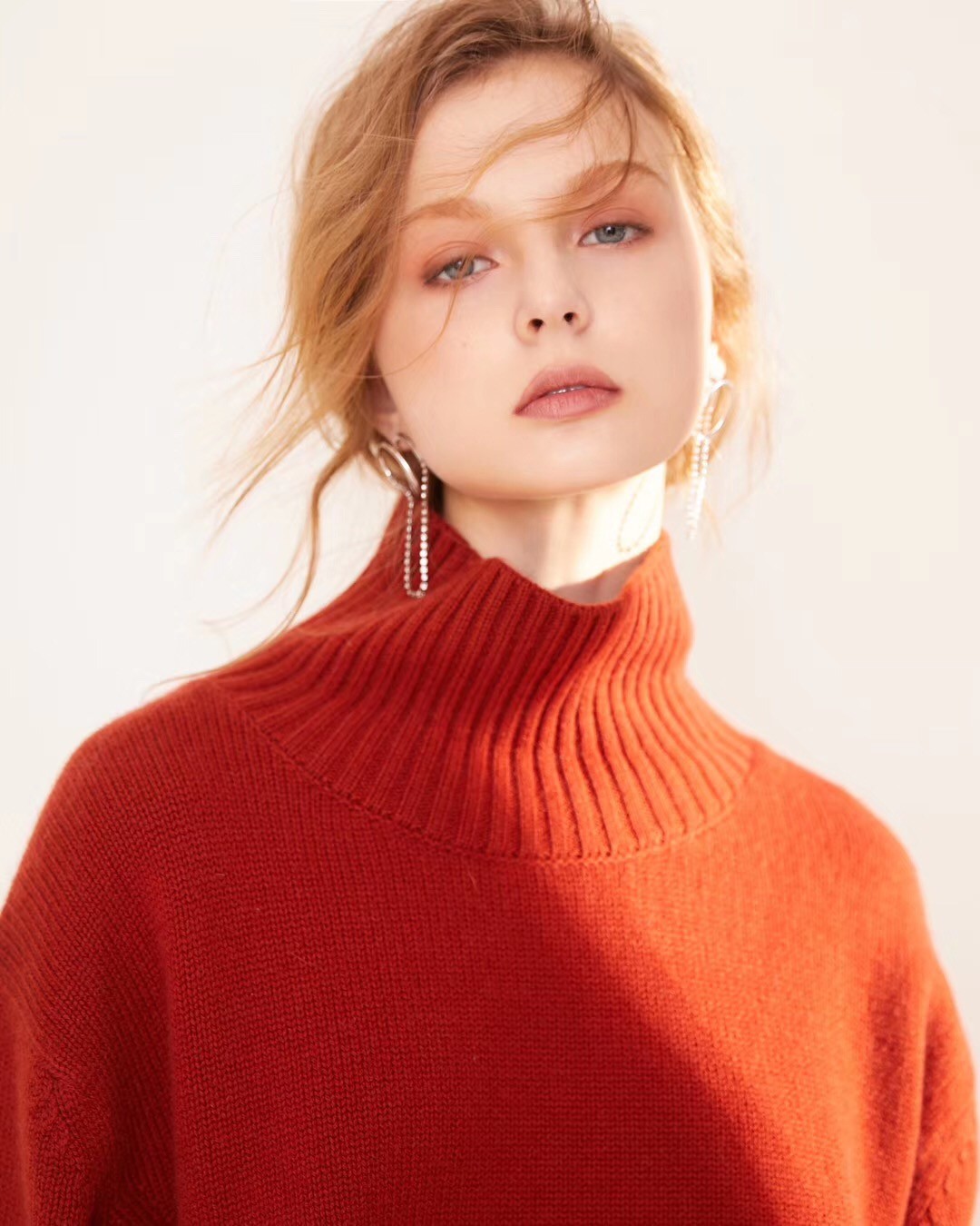 Mariana R QUEST Artists & Models