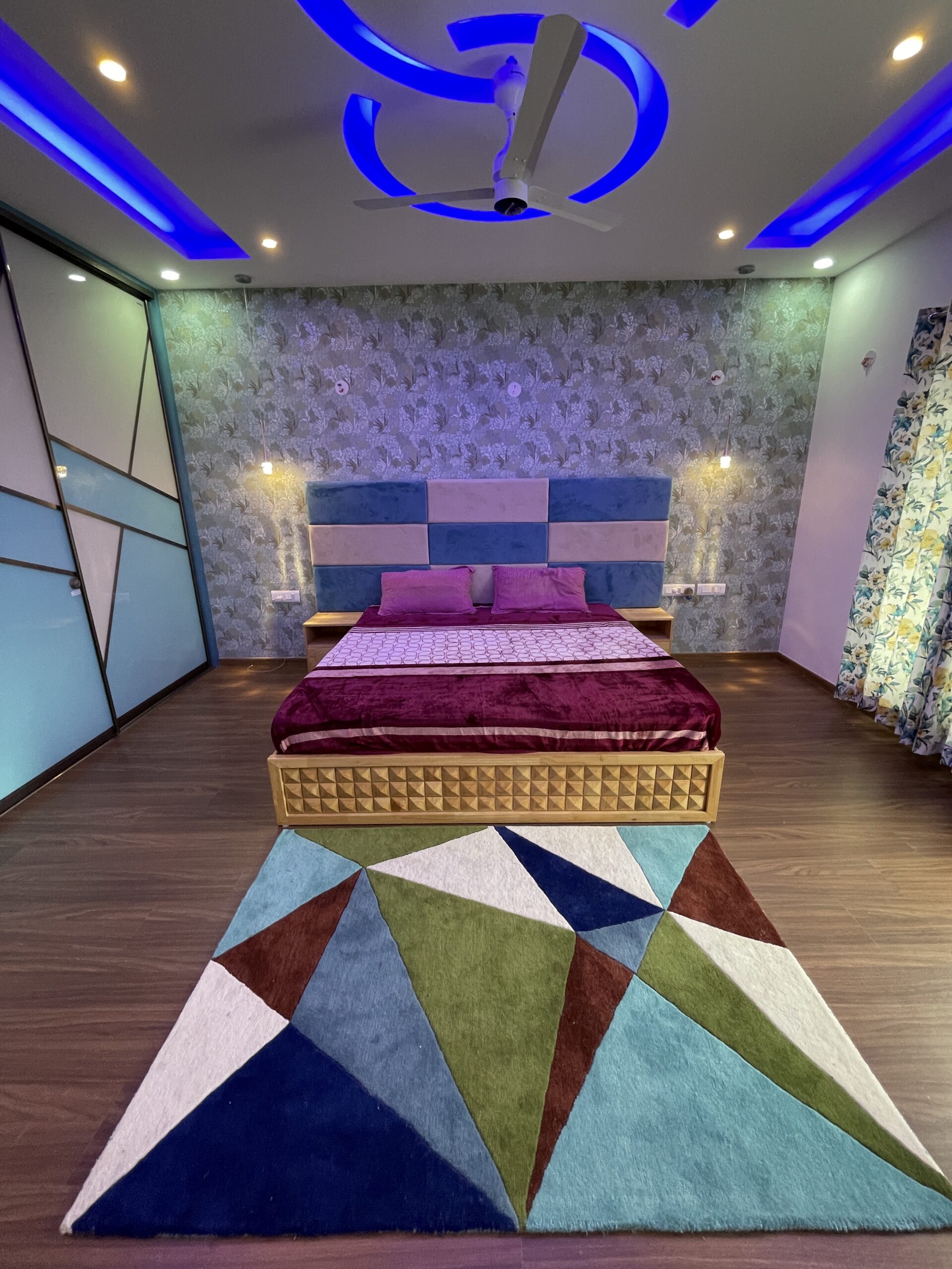 GALLERY Quest properties