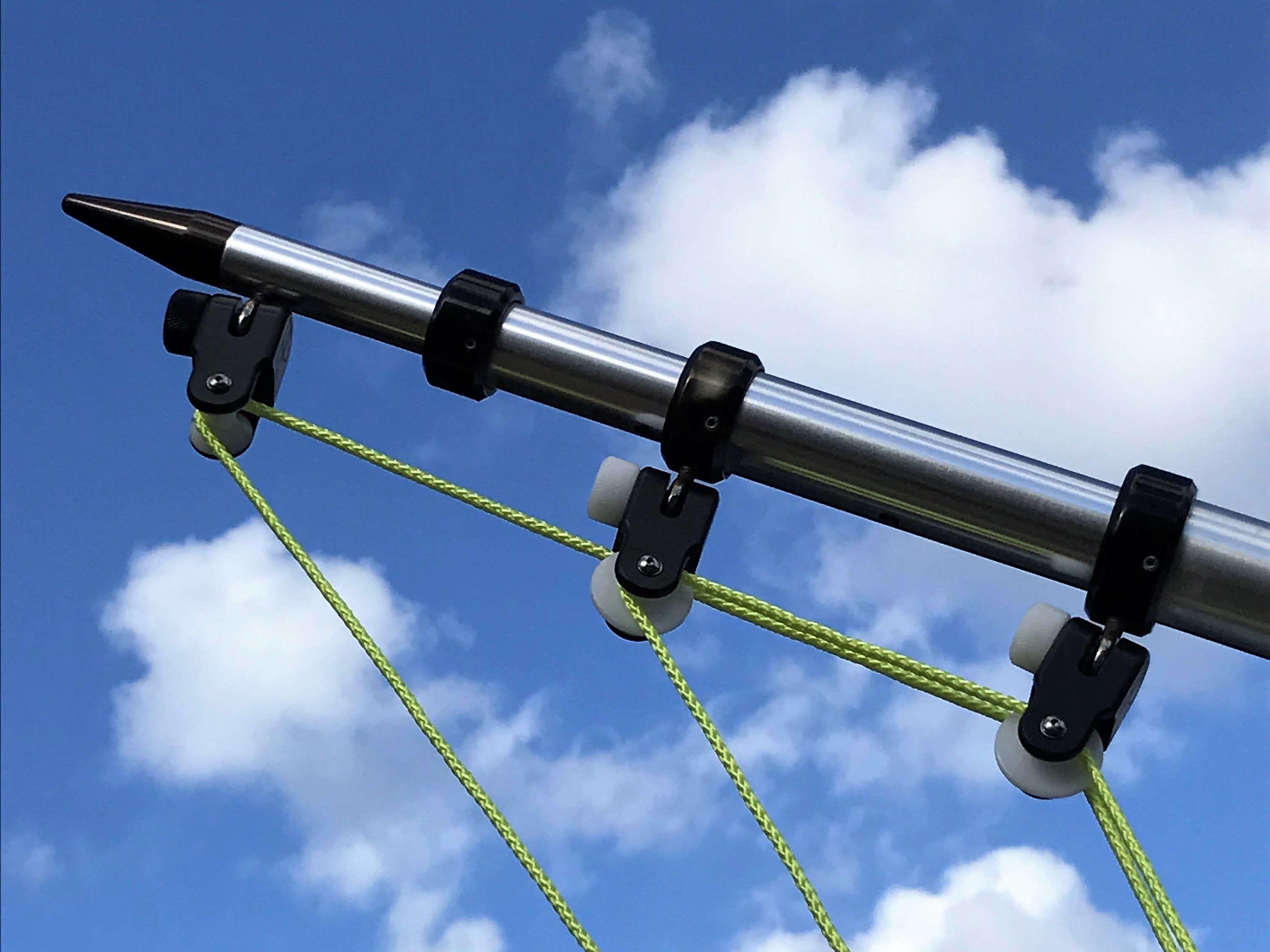 QUICK DROP Line Guide Removable outrigger roller guides.