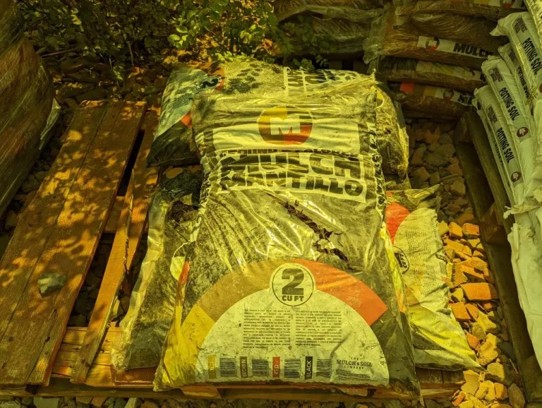 Black Mulch Quick Lawn and Mulch