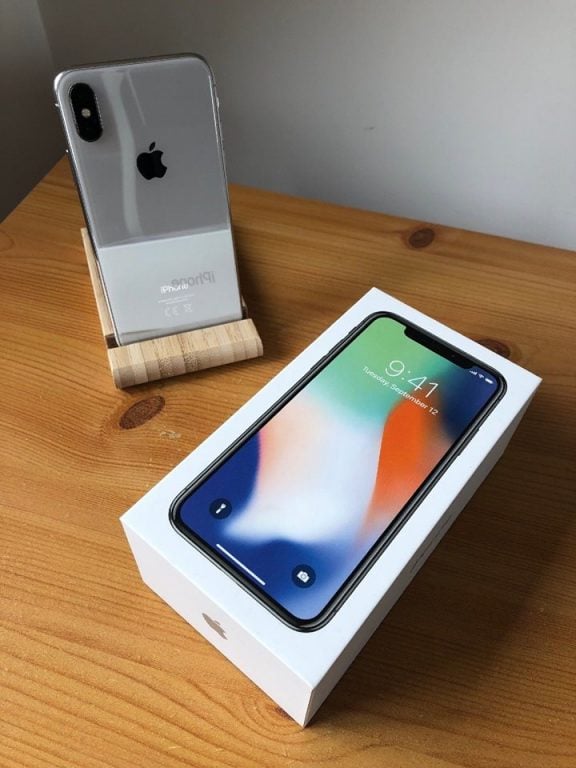 Apple iPhone X 64GB 256GB Space Gray (Unlocked) QuickMarket