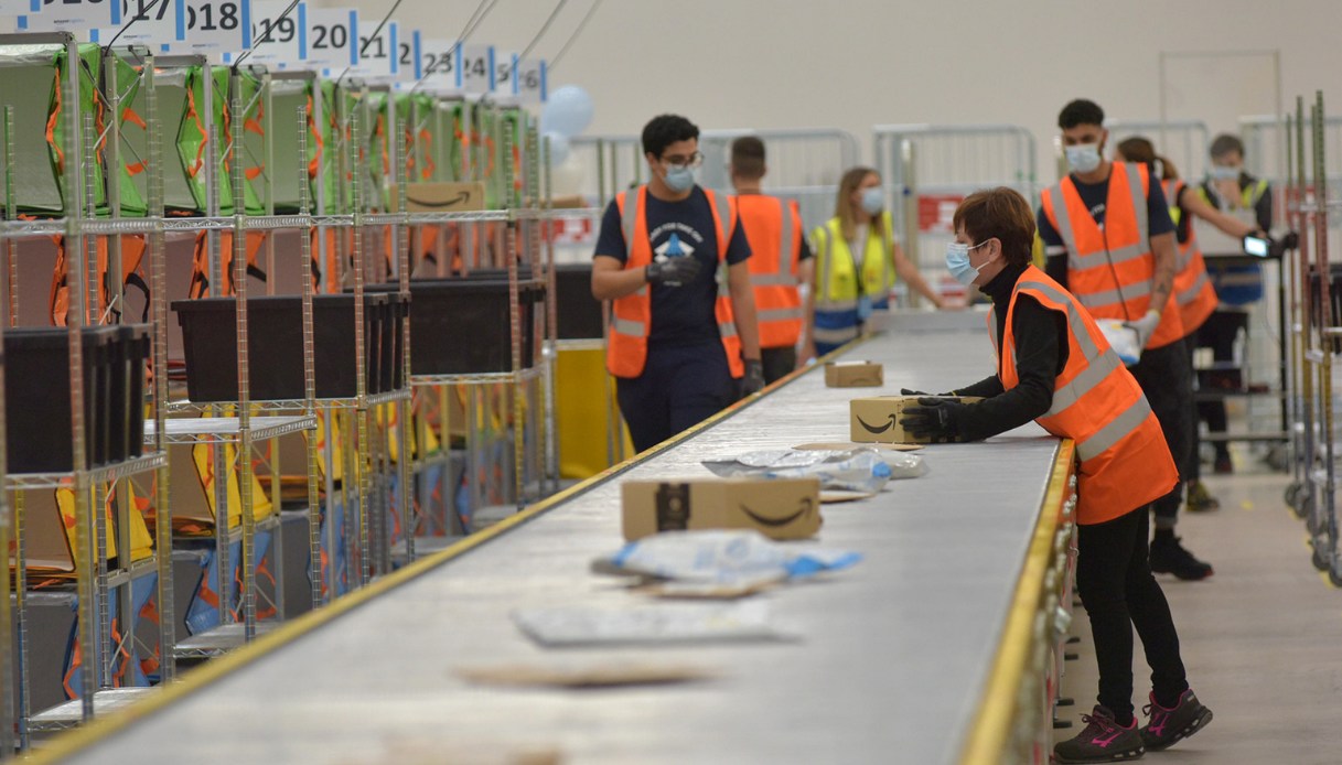 Amazon, In Arrivo Nuovi Posti Di Lavoro: Come Candidarsi 694_x_1217_jpg