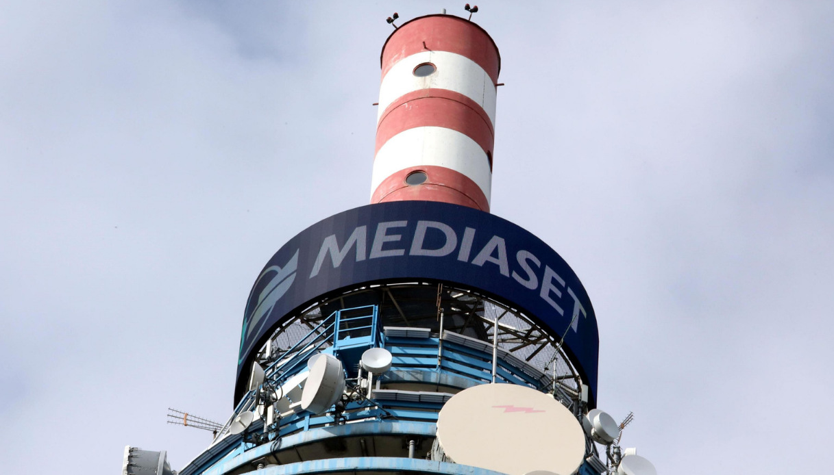 Mediaset, Giordano E Del Debbio Sospesi: Ecco Perché 694_x_1217_jpg