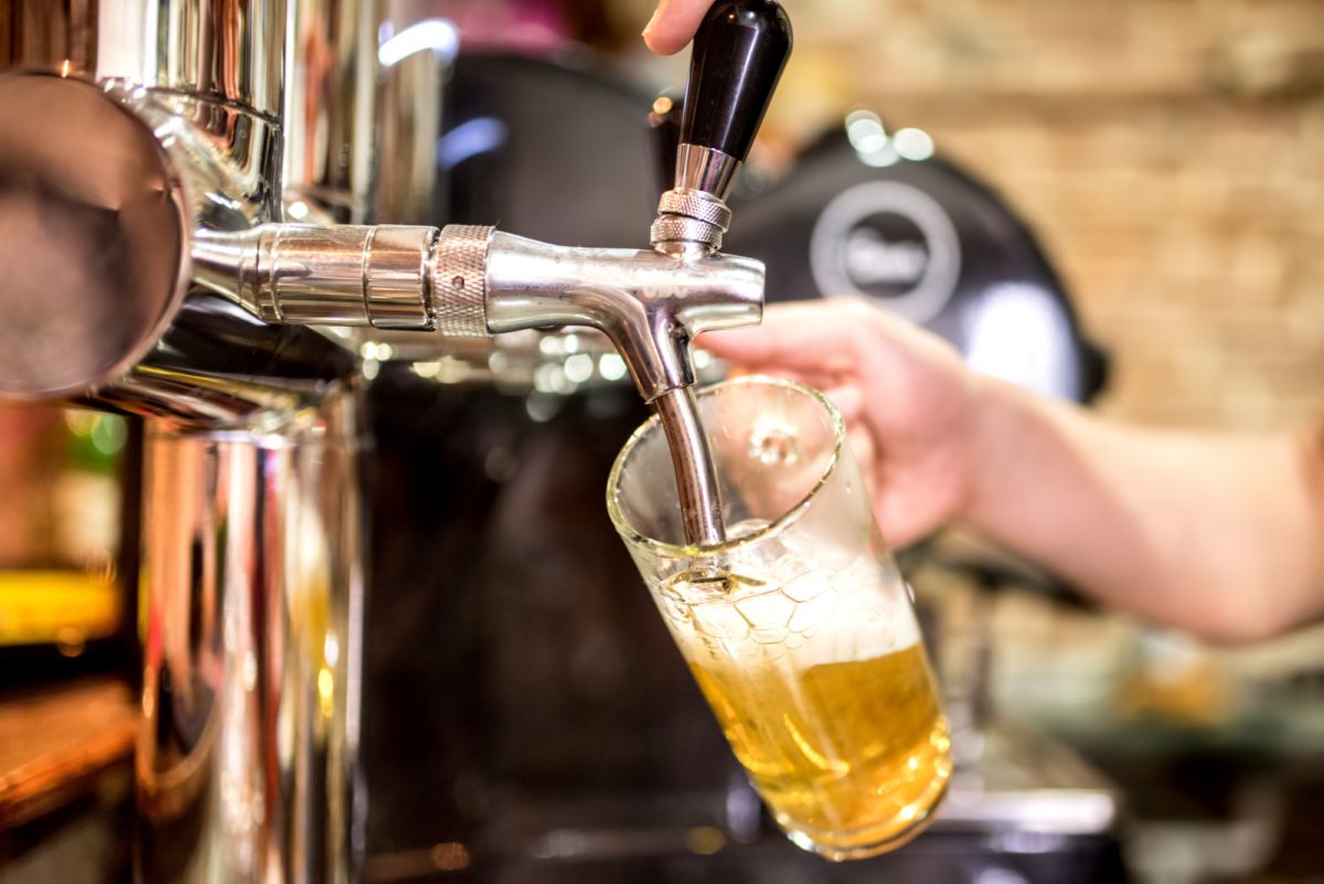 Beer Elegance How To Tap a Keg