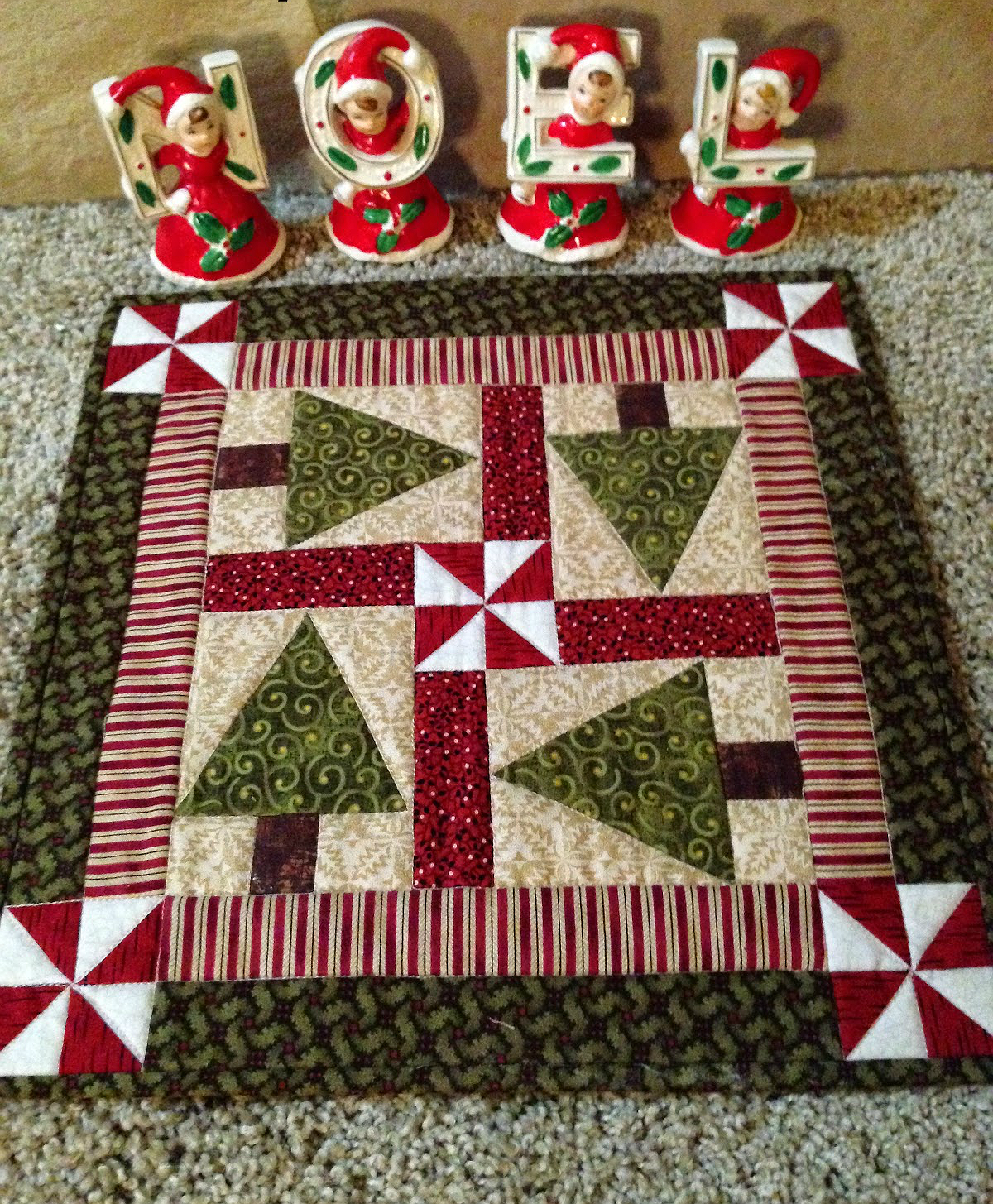 Make This Trees Table Topper for Holiday Cheer Quilting Digest