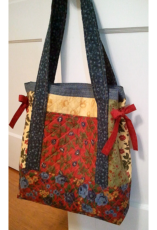 Showcase Special Fabric in This Pretty Bag Quilting Digest