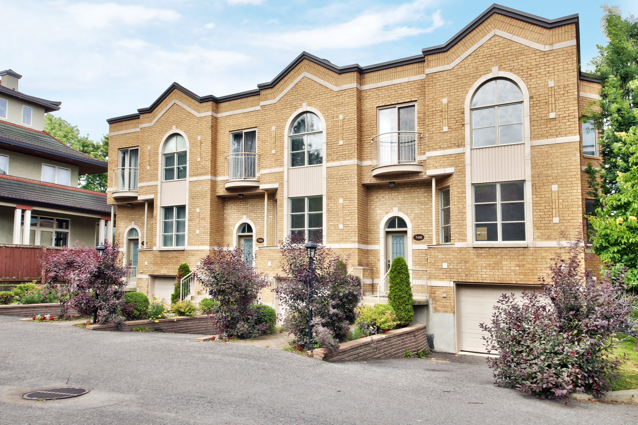 Les Châtelets sur la Rive, Brossard Quintcap