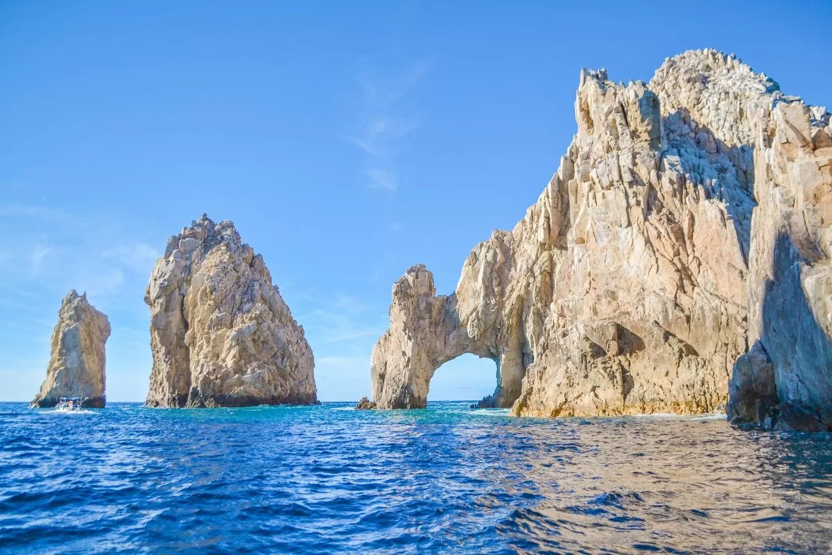 The arch of Cabo San Lucas at Baja California, Mexico Quirky Cruise