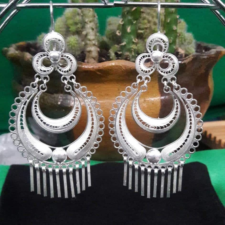 Ecuadorian handicrafts Quito Tour Bus