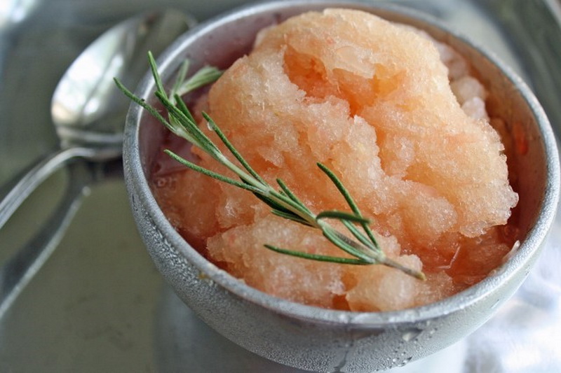 10 Facial Fruit Blends That Are Good for Your Skin