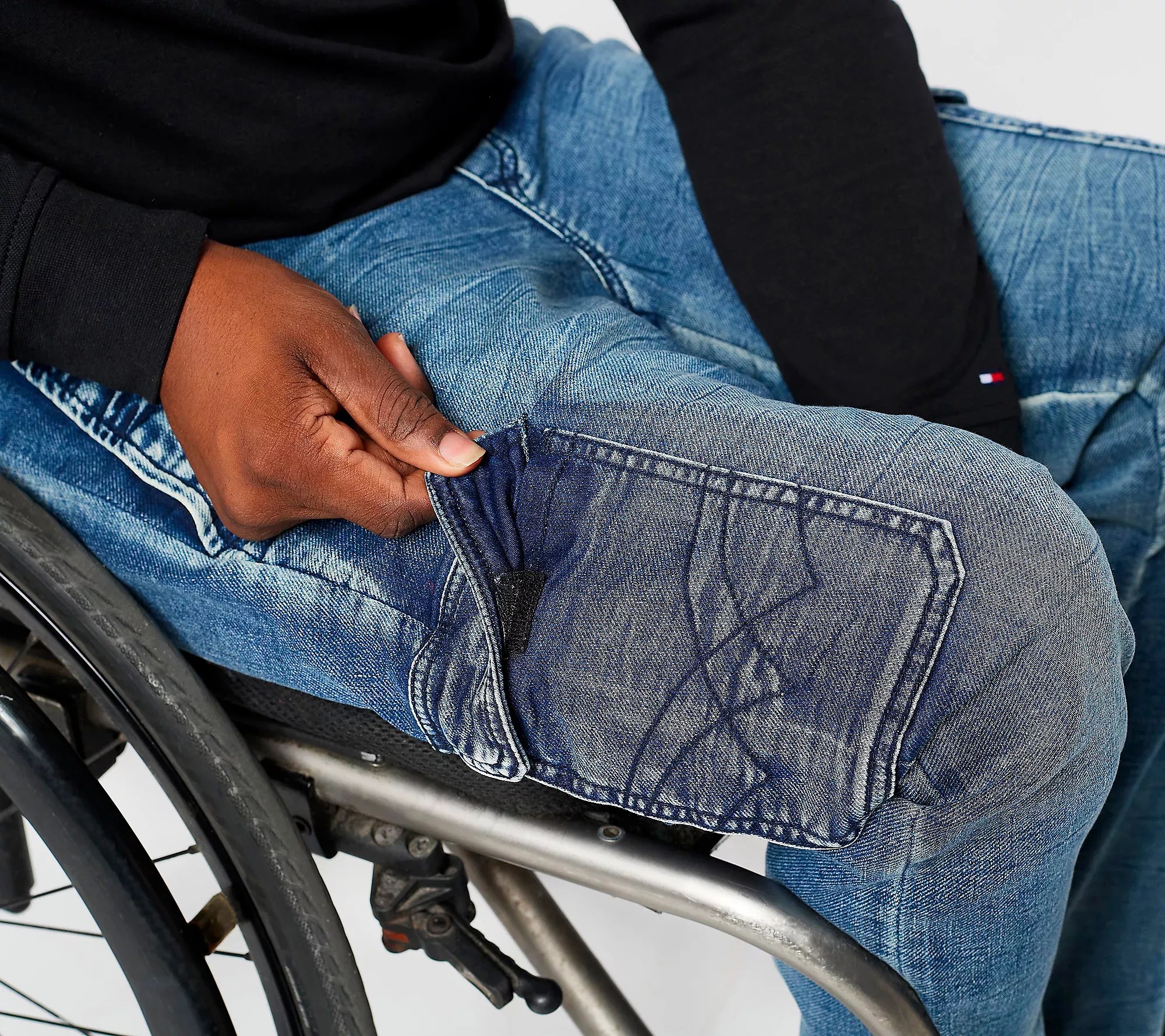 Seven7 Adaptive Men's Seated Slim Straight Jogger