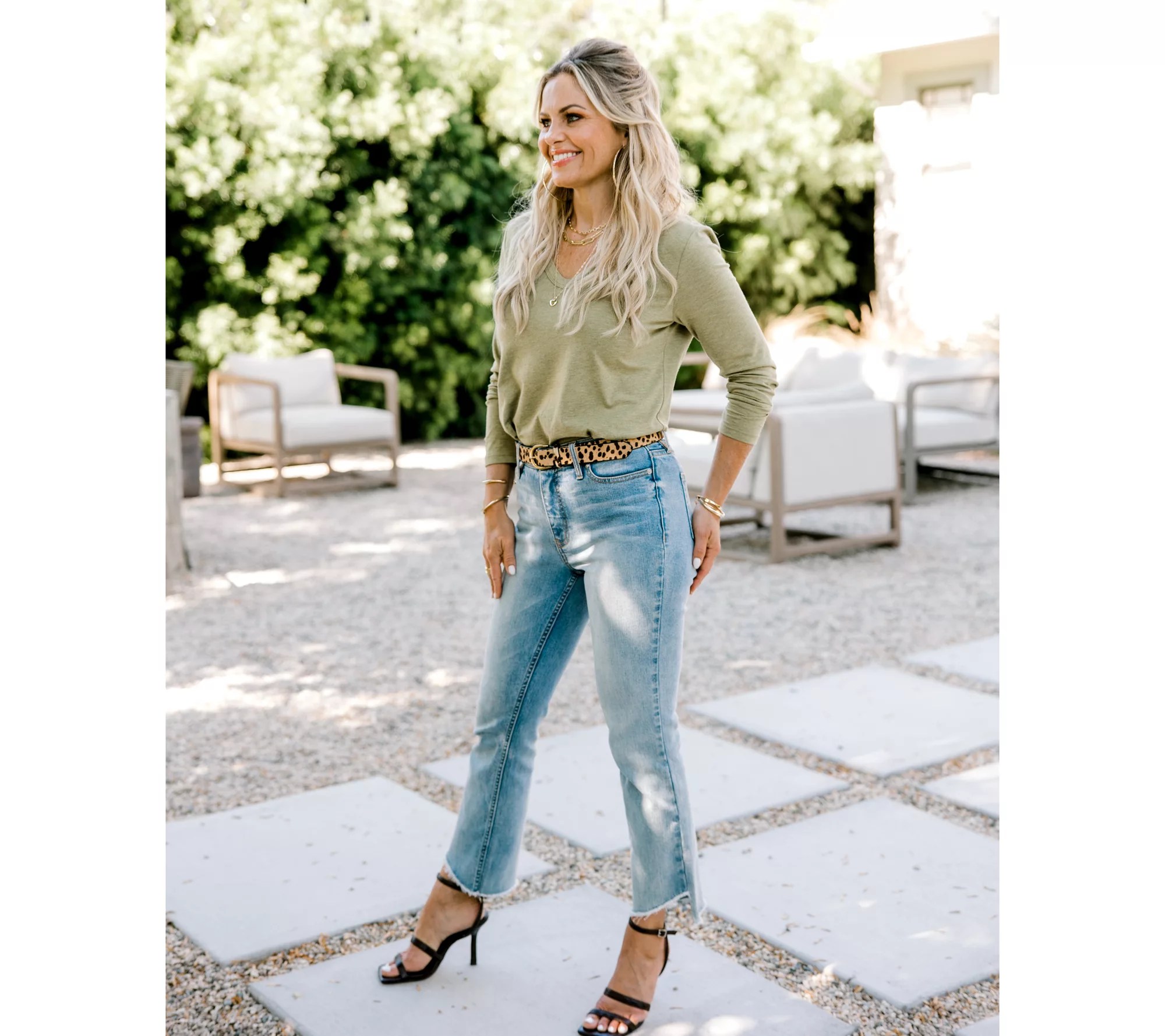 Candace Cameron Bure VNeck LongSleeve Knit Top