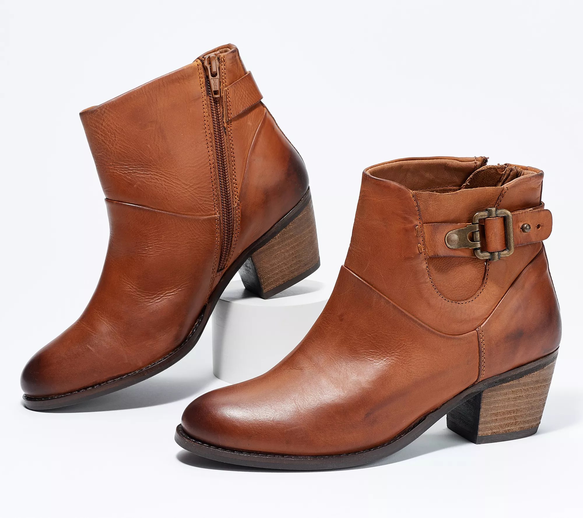 Earth Leather Ankle Boot with Buckle West Riverton