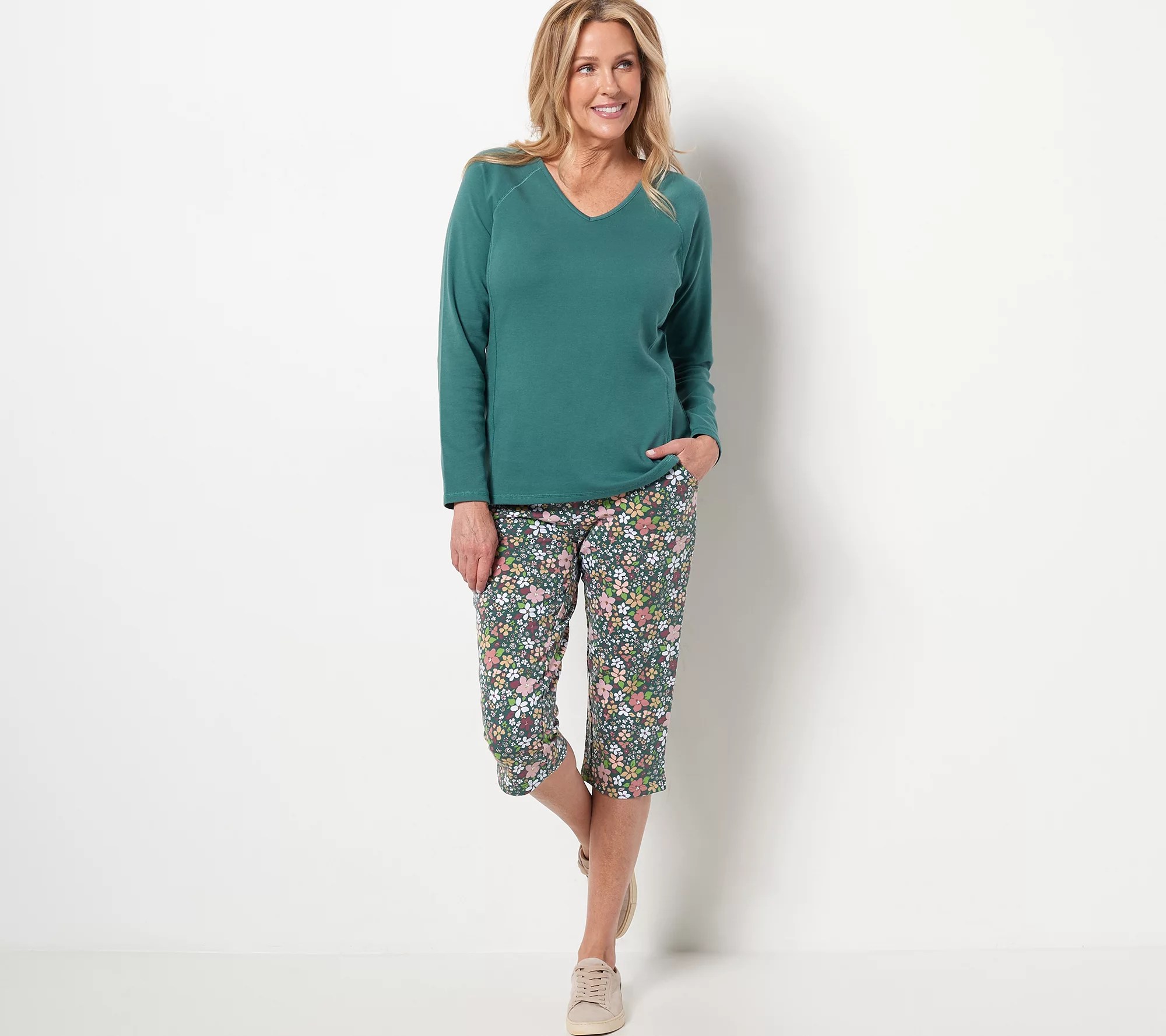 Sport Savvy Petite French Terry Pull On Capri Pants