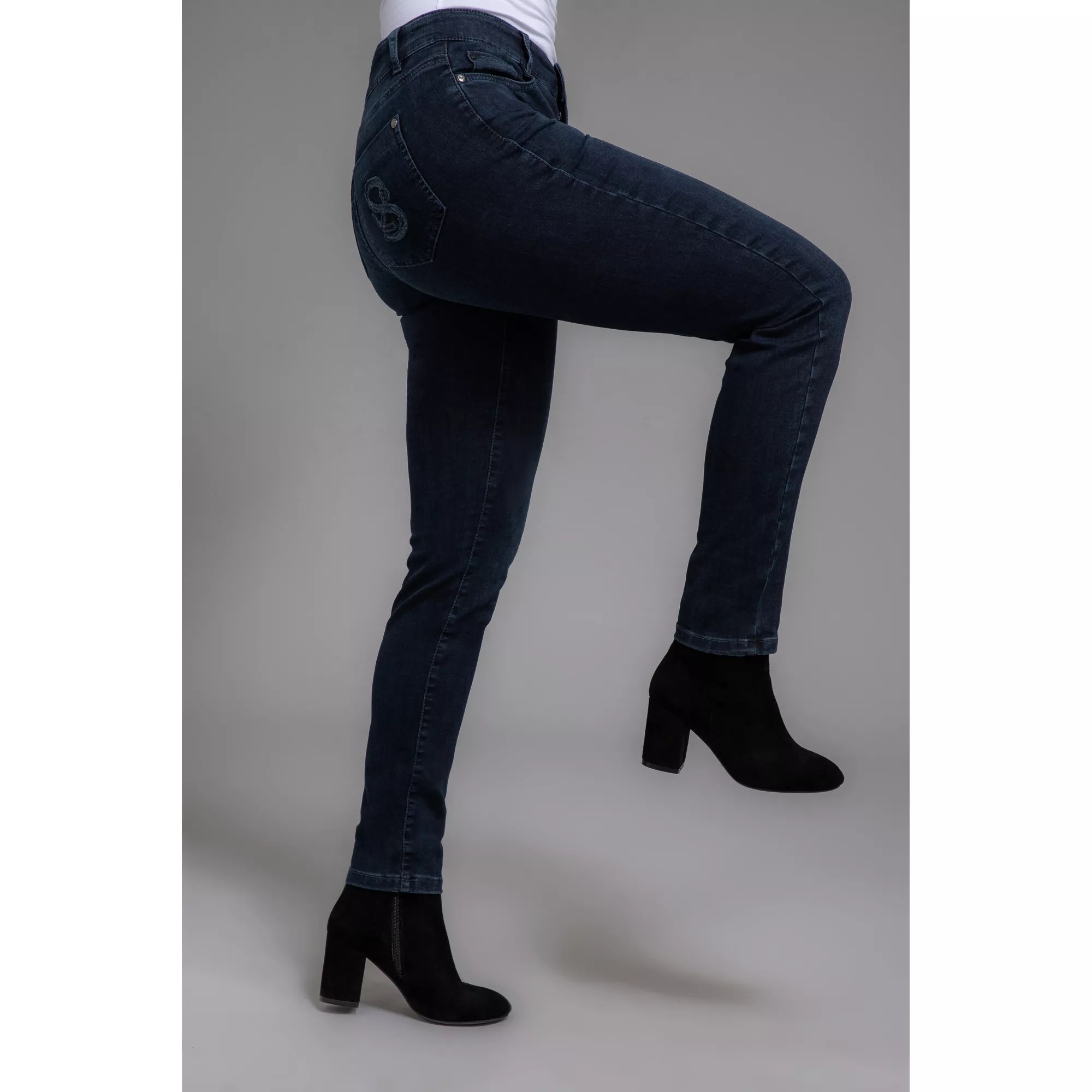 STRANDFEIN Jeanshose Sina 5Pocket Style Paillettenlogo elastisch QVC.de