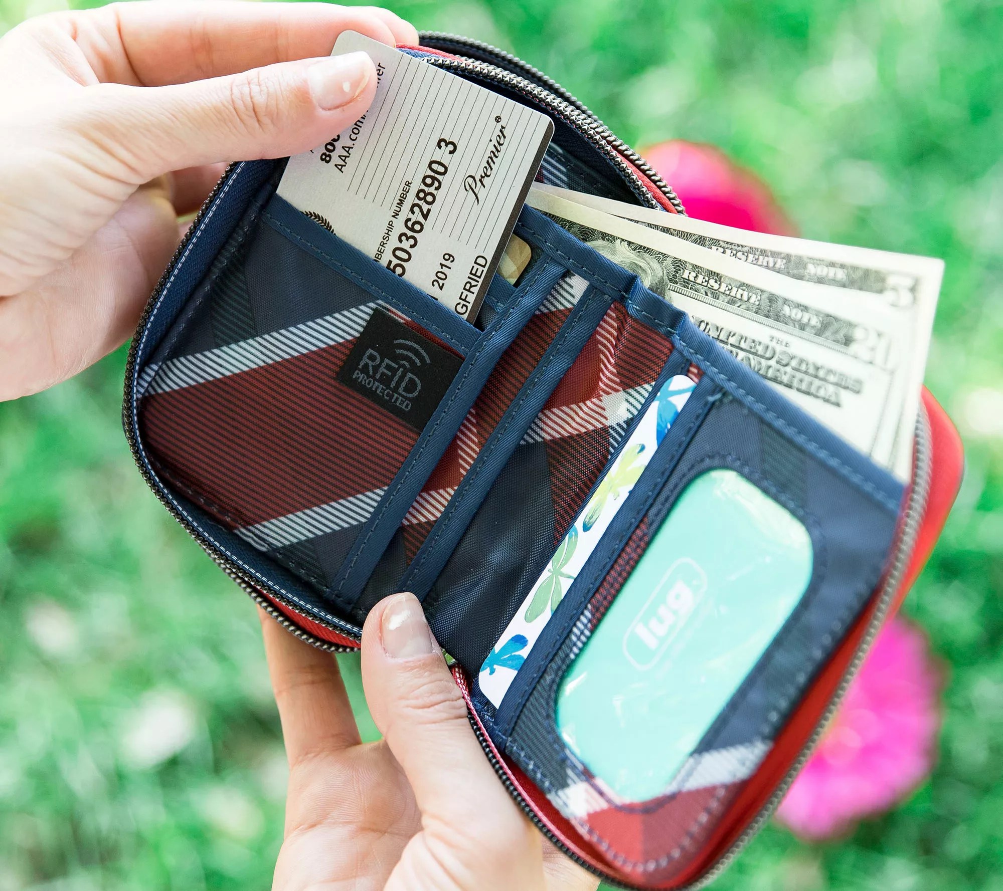 (QVC) Lug Medium Cargo Crossbody with BuiltIn Wallet Wrangler