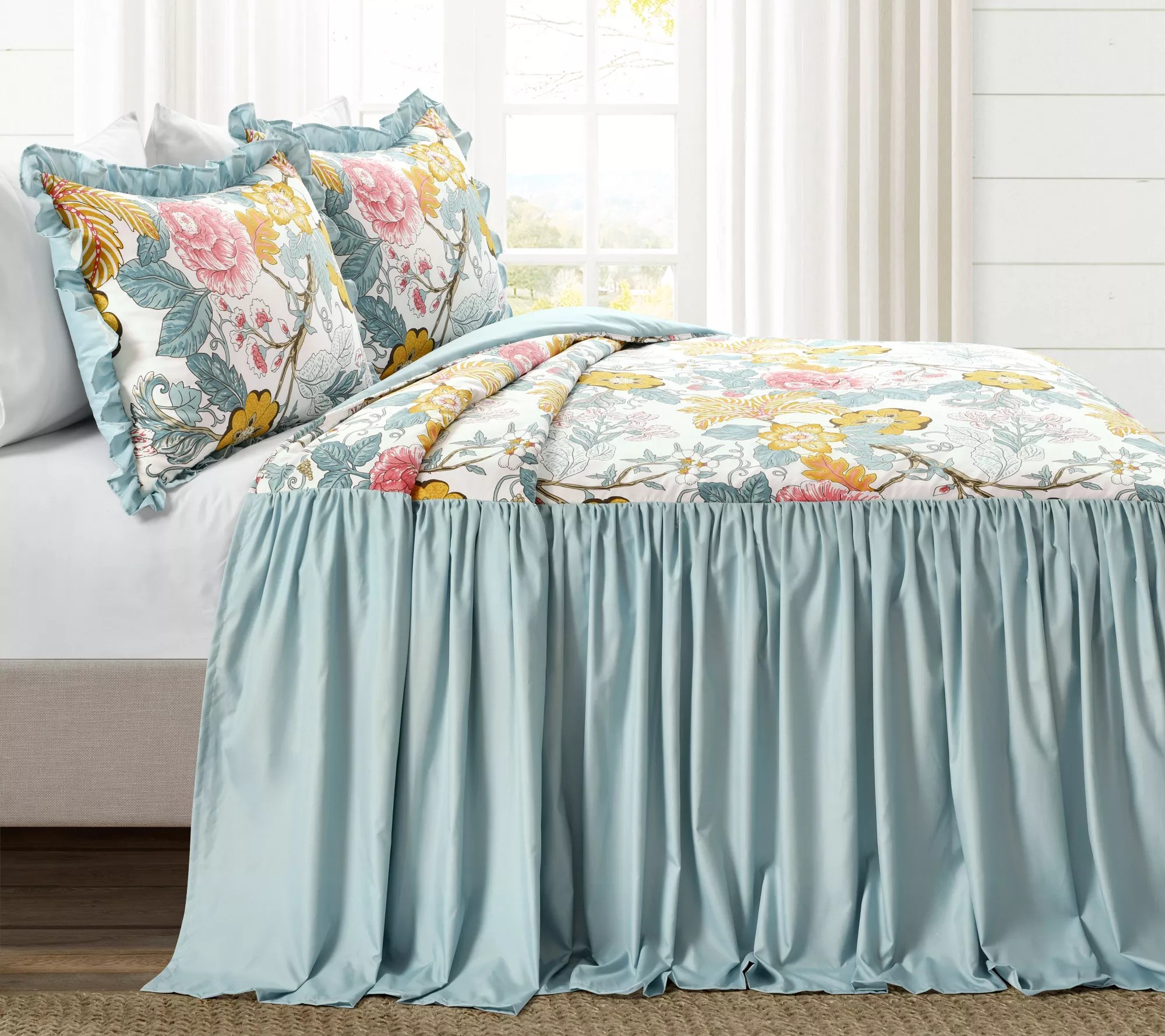 Sydney 3Piece Queen Bedspread Set by Lush Decor