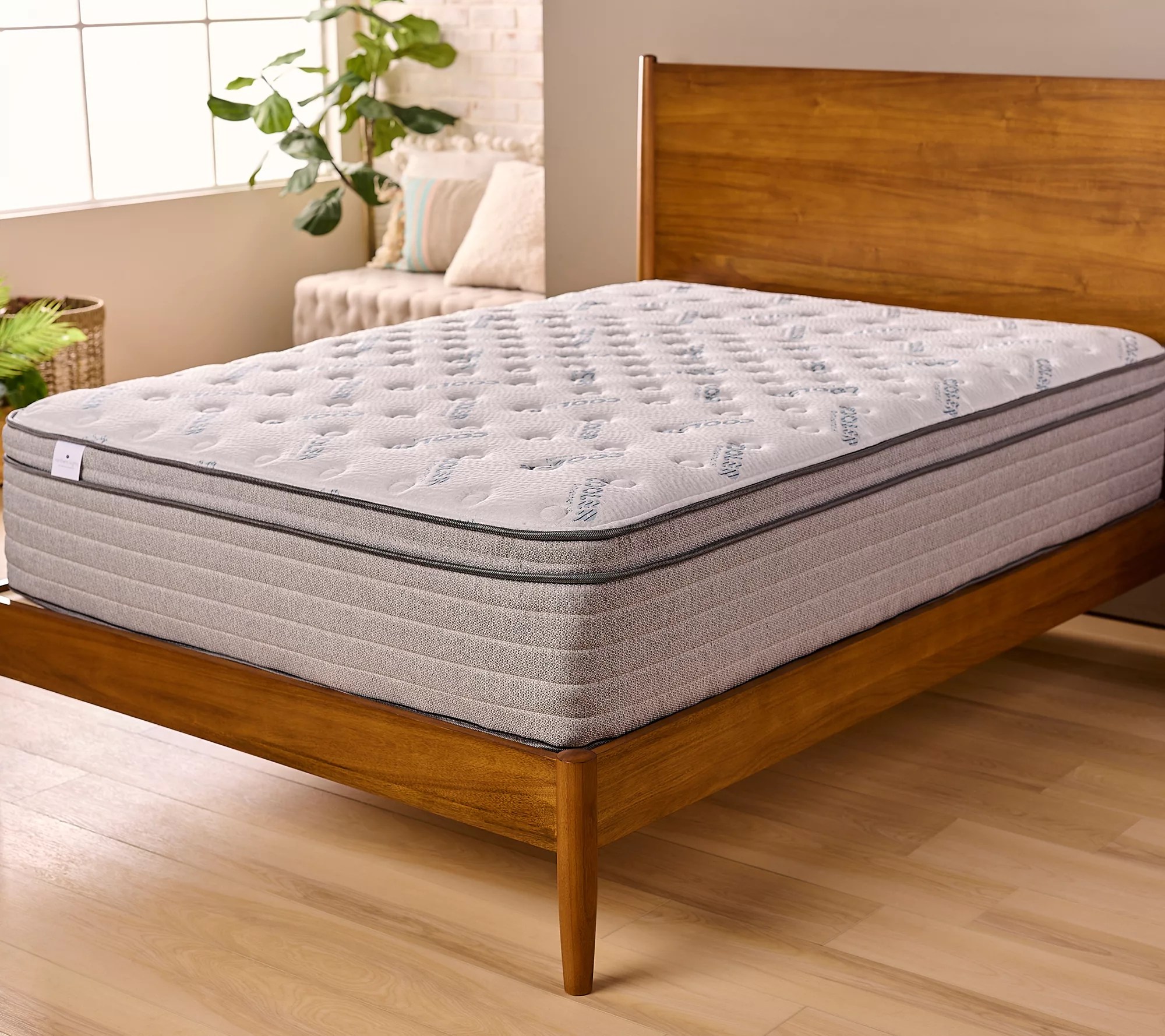 Northern Nights 13.5" Dual Coil Plus Hybrid Mattress King
