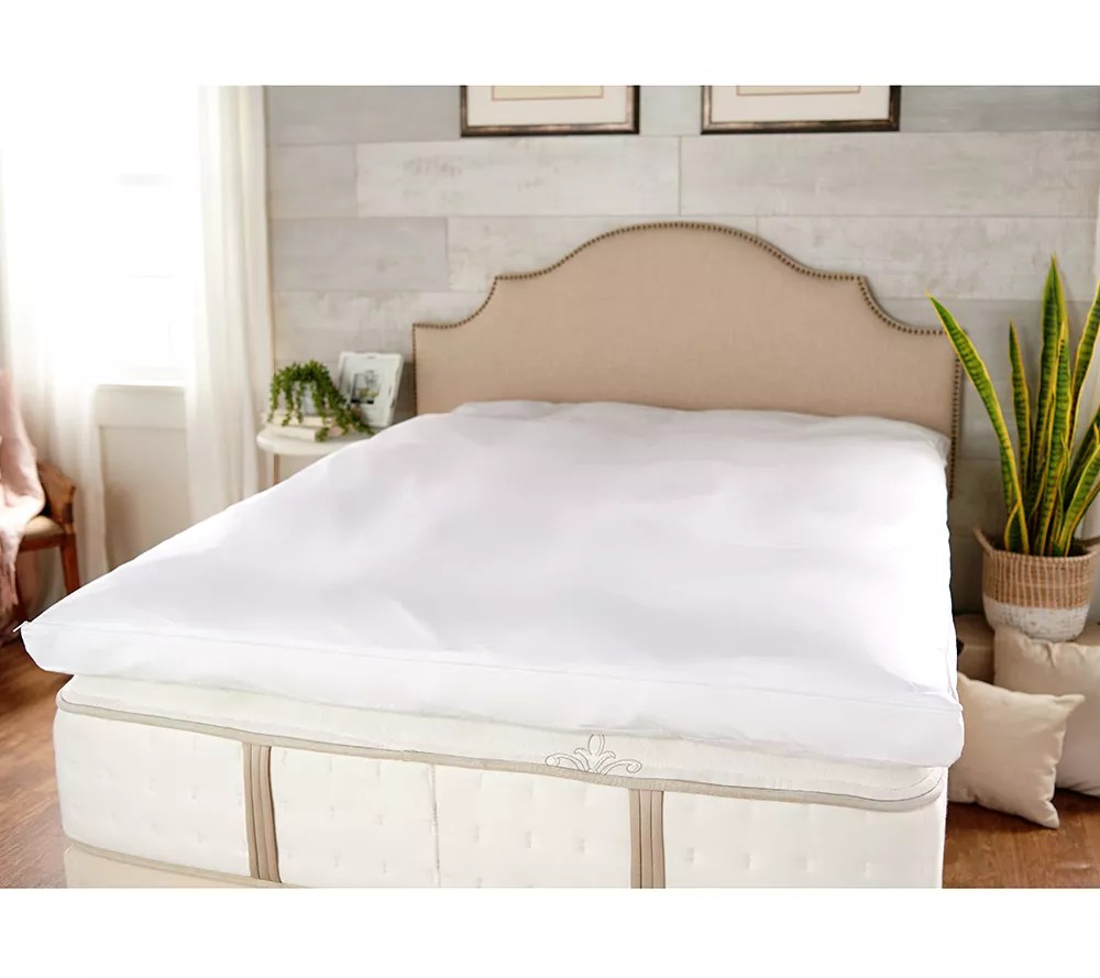 Northern Nights 3" Queen Luxury Featherbed with Zippered Removable