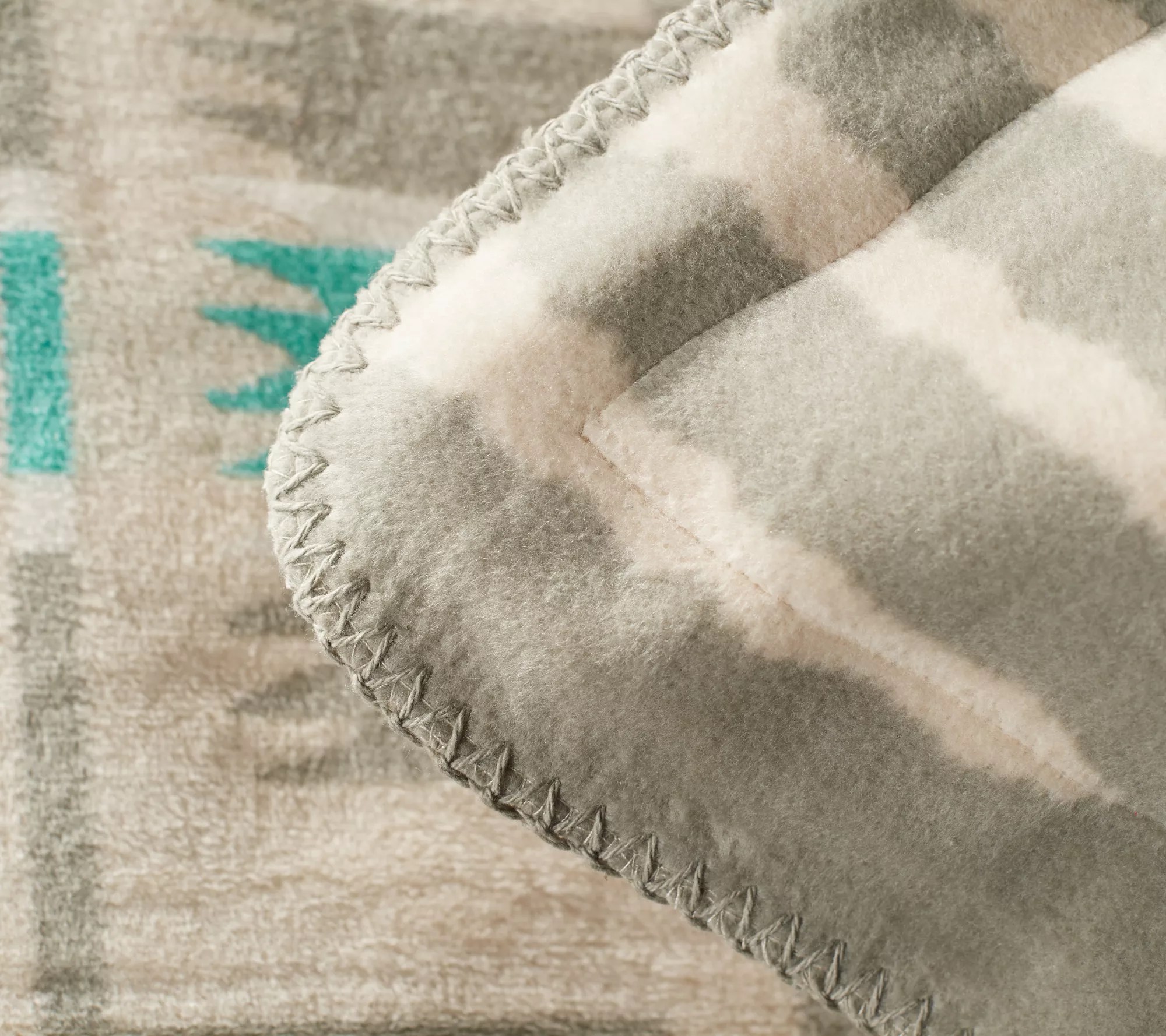 Beacon Blankets Set of 2 Geometric Print Pillow Shams King