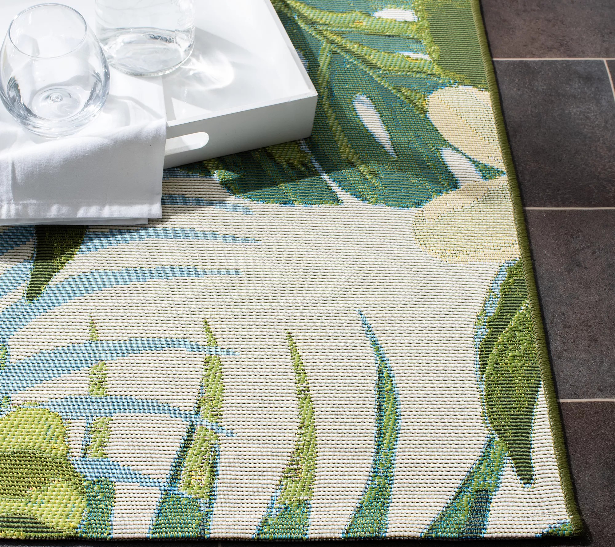 Safavieh Barbados 516 Outdoor 3'3" X 5'3" Rug